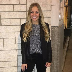 Meet your Posher, Alyssa